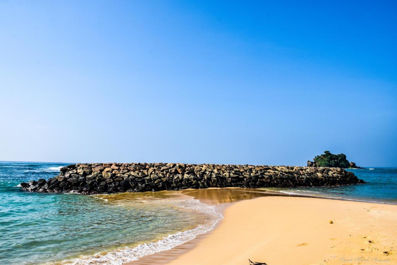 Tenasi Beach Resort Ahangama Extérieur photo